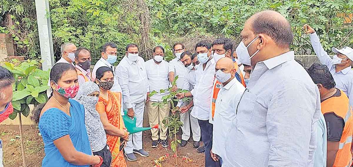 మొక్కలు నాటి సంరక్షించాలి