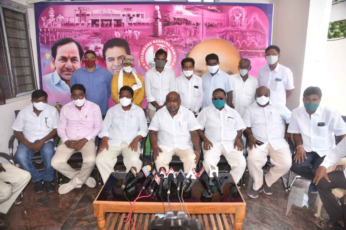 ఆదిలాబాద్‌ ప్రజల రుణం తీర్చుకోలేనిది