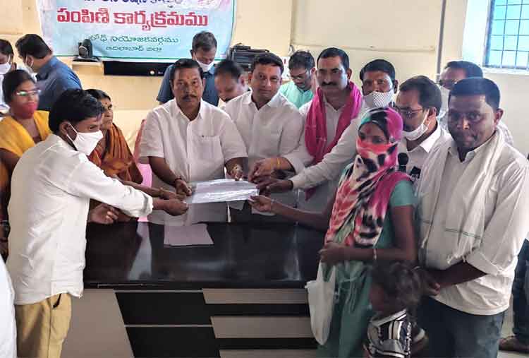 అర్హులందరికీ ఆహార భద్రతా కార్డులు