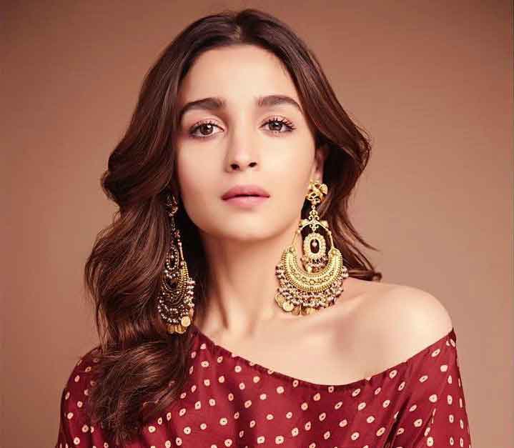 రాఖీ రాణి ప్రేమ్‌ కహానీ