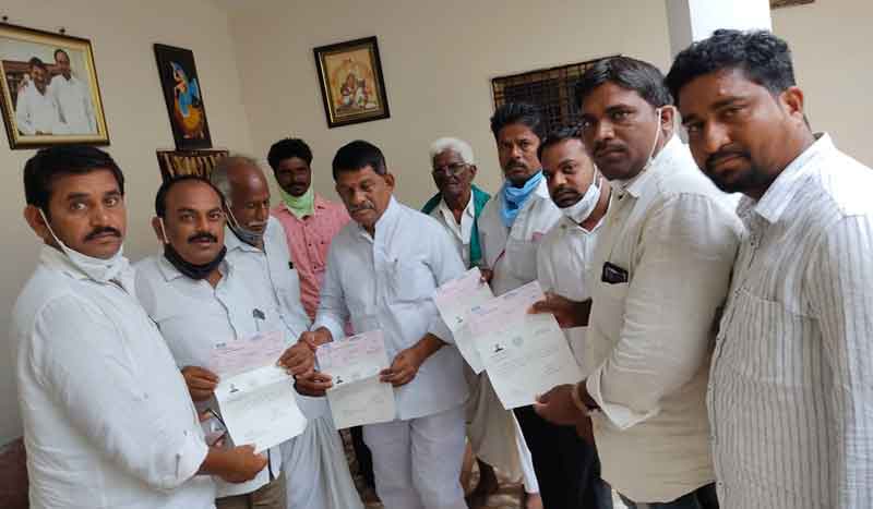 ట్రిపుల్‌ఐటీ ఉద్యోగుల సమస్యల పరిష్కారానికి కృషి