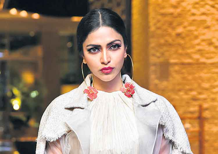 టైమ్‌లూప్‌ కాన్సెప్ట్‌తో ‘కుడి ఎడమైతే’