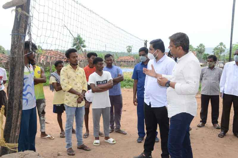 గిరిజనులకు అండగా ఉంటాం..