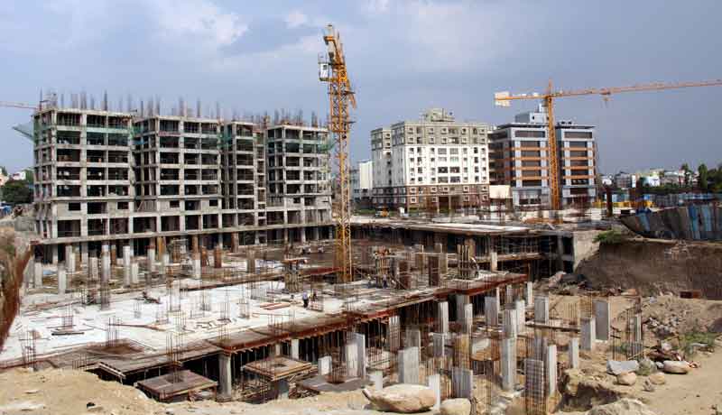 హైదరాబాద్‌లో రియల్‌ జోరు