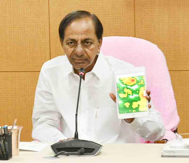 ముసిరిన వాన.. జరపైలం