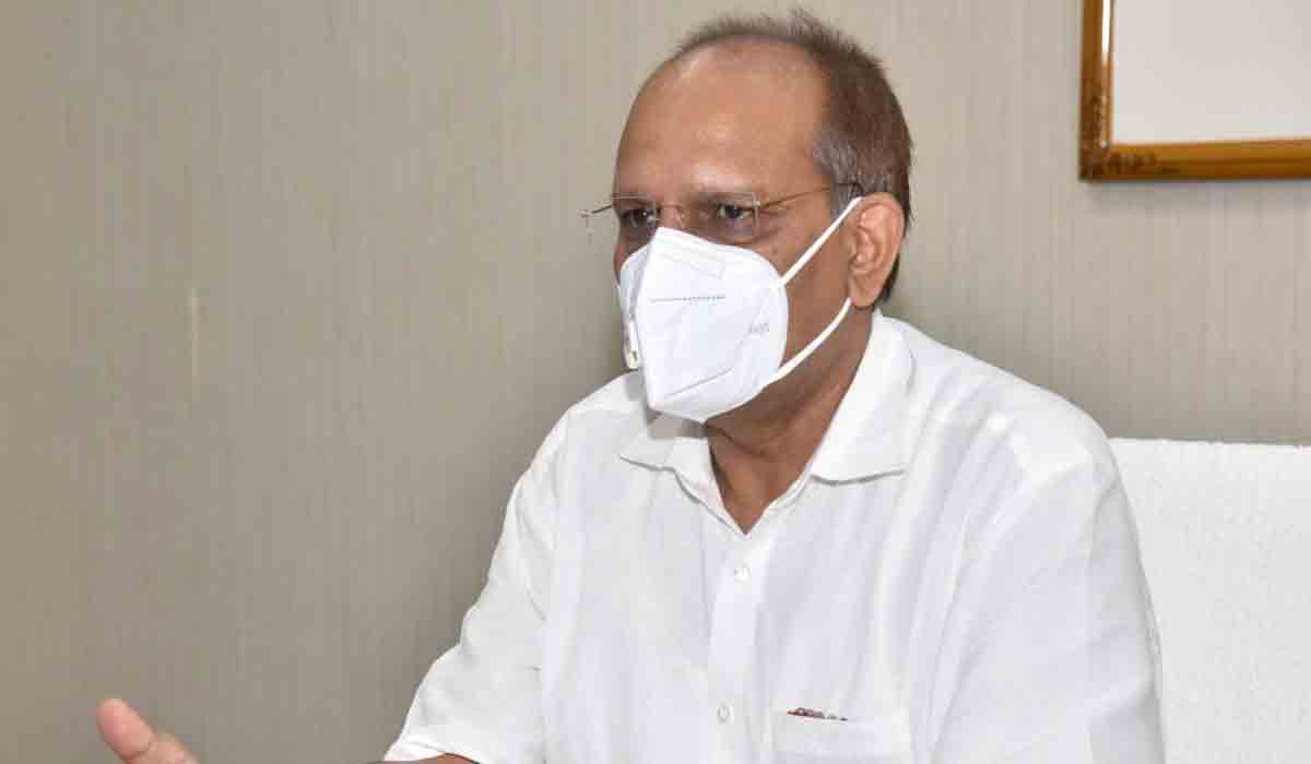 రాష్ట్రంలో కరోనా పరిస్థితులపై సీఎస్‌ సోమేశ్‌ కుమార్‌ సమీక్ష