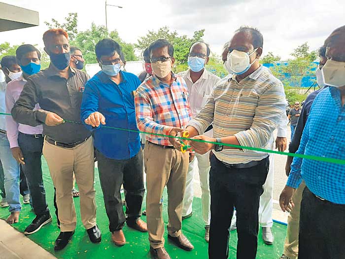 ఎయిర్పోర్టులో ఆర్టీసీ కార్గో సేవలు