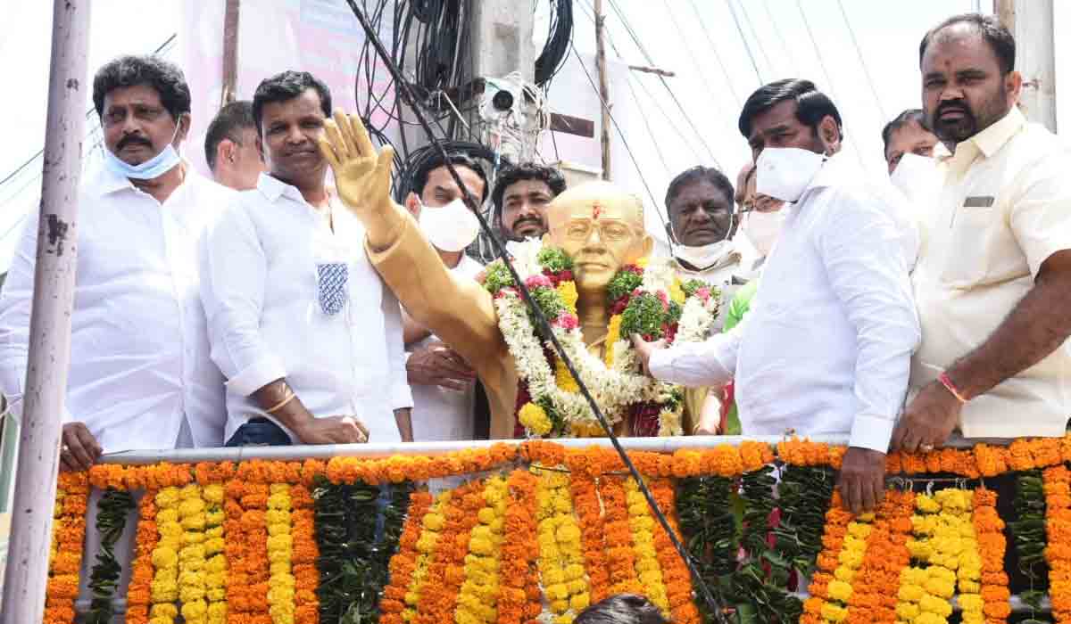 న‌ల్ల‌గొండ జిల్లాలో ఘనంగా చకిలం 25వ వర్ధంతి