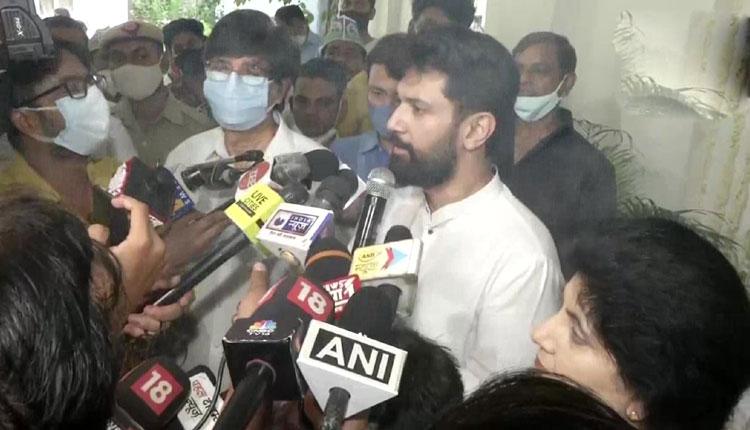 నా వాళ్లే నాకు ద్రోహం చేశారు: చిరాగ్ పాశ్వాన్‌