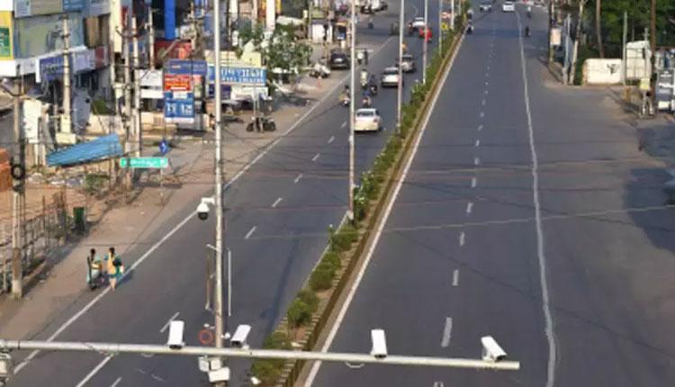 ఏపీలోని 11 జిల్లాల్లో క‌ర్ఫ్యూ వేళ‌ల్లో స‌డ‌లింపు