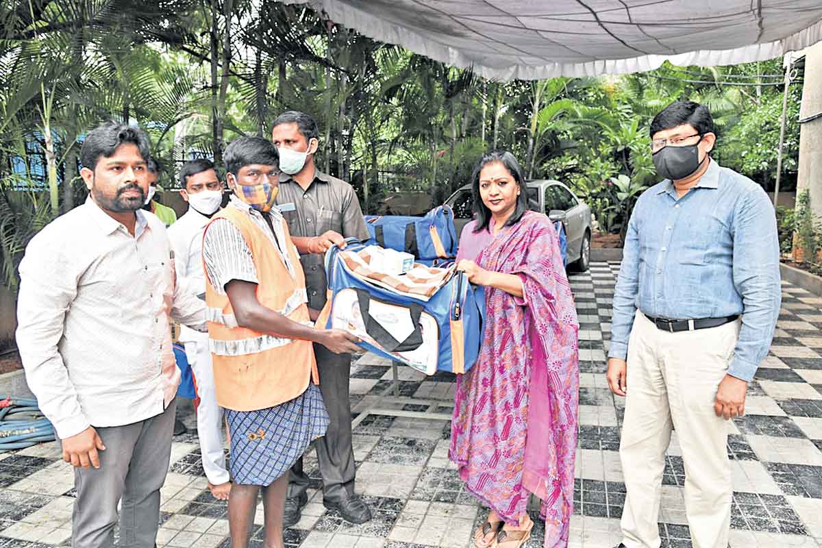 బల్దియా బాధ్యత కార్మికుల భద్రత