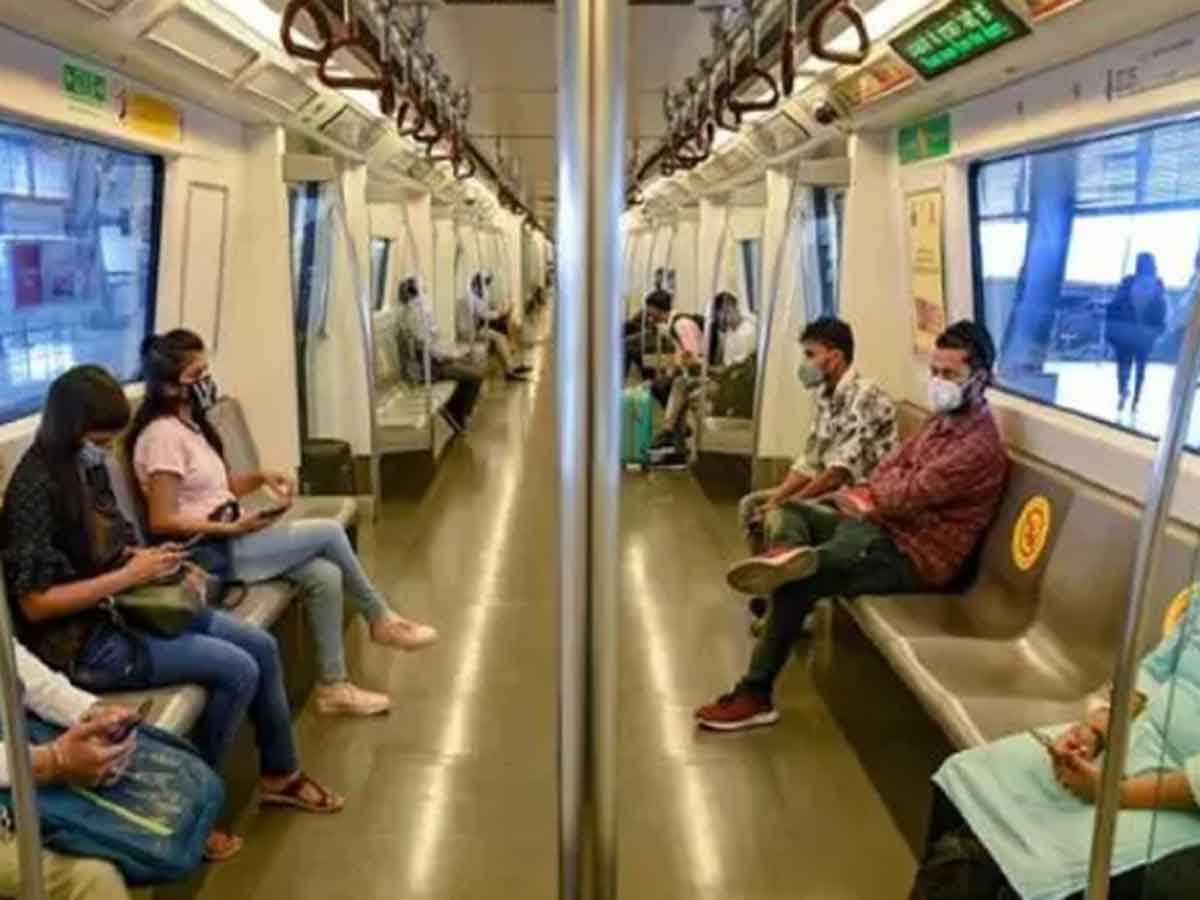 26 నుంచి ఢిల్లీలో పూర్తి సామర్థ్యంతో మెట్రో రైళ్లు, బస్సులు