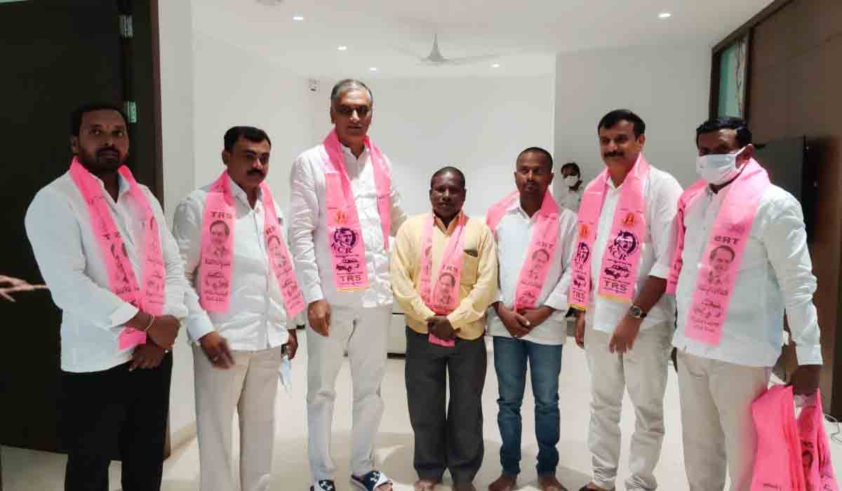 సొంత గూటికి దుబ్బాక టీఆర్ఎస్ కౌన్సిల‌ర్లు
