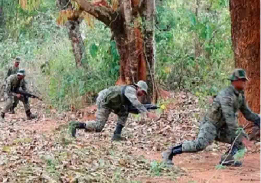 బీజాపూర్‌లో ఎన్‌కౌంటర్‌.. ముగ్గురు మావోయిస్టులు హతం