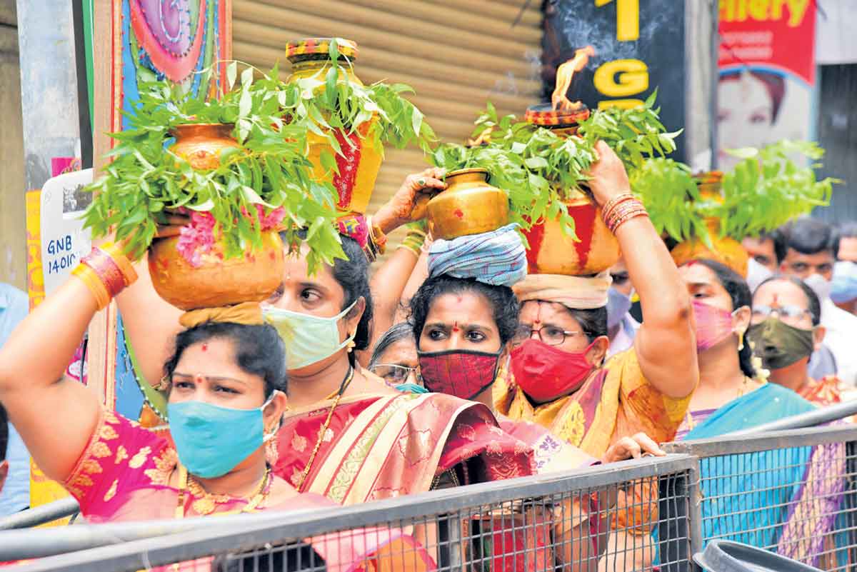 572 ఆలయాలు.. 2.37కోట్లు మంజూరు