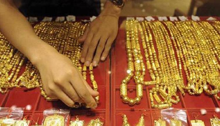హైద‌రాబాద్‌లో బంగారం ధ‌ర‌ రూ.44,300..!