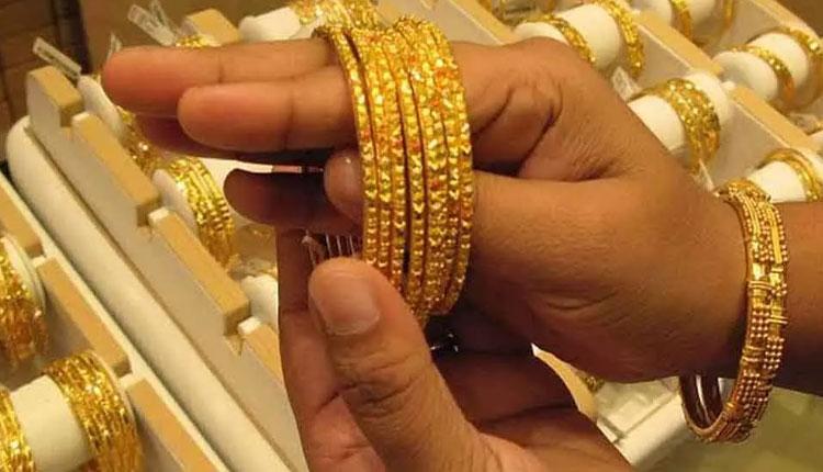 హైద‌రాబాద్‌లో రూ.100, ఢిల్లీలో రూ.389 పెరిగిన‌ బంగారం
