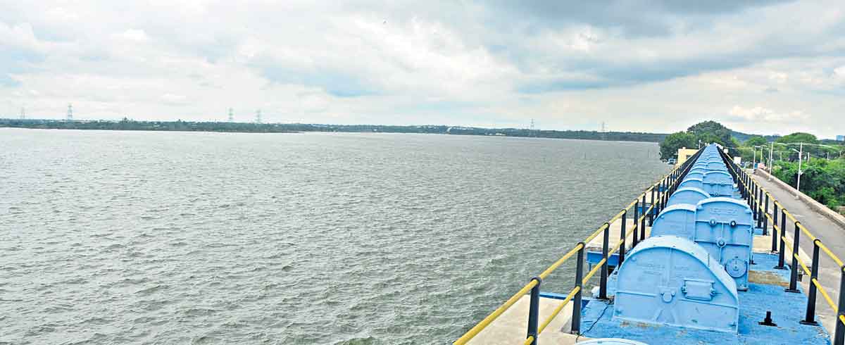 మూసీకి తగ్గిన వరద ఉధృతి