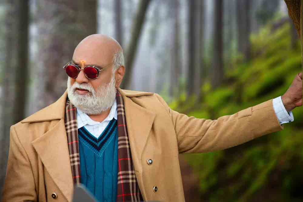 దర్శకేంద్రుడి తెరంగేట్రం