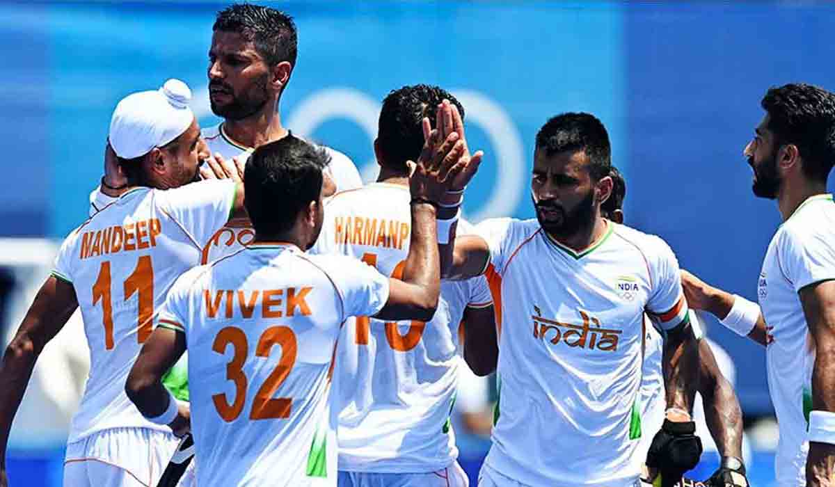 Tokyo Olympics: డిఫెండింగ్‌ చాంపియన్‌ను మట్టికరిపించిన భారత్‌