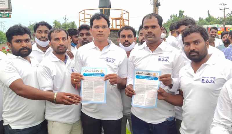 బీజేపీ కుట్రలను బయటపెడతాం