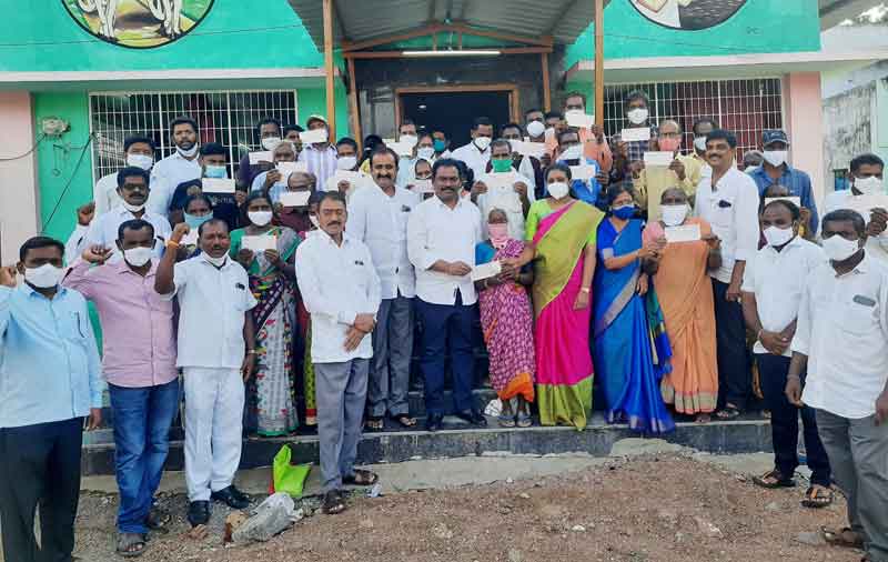 పట్టణాలకు దీటుగా పల్లెలు