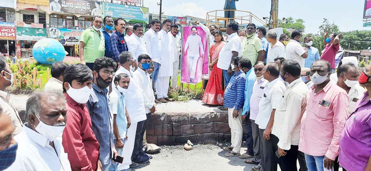 అరవై ఏండ్ల కల నెరవేరిన వేళ