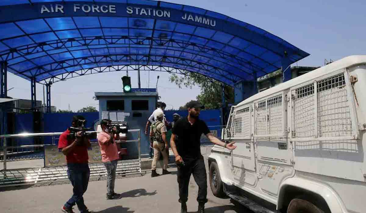 జ‌మ్మూ వైమానిక స్థావ‌రంపై ఆర్డీఎక్స్, నైట్రేట్‌తో డ్రోన్ల దాడి