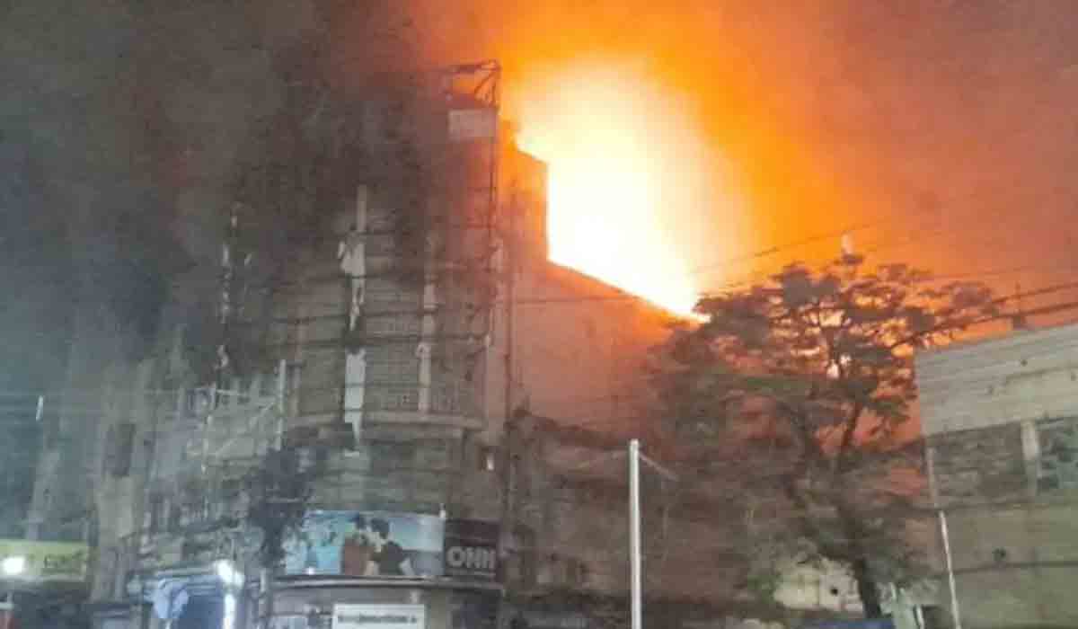 అగ్నిప్రమాదం.. కాలి బూడిదైన జయా సినిమా హాల్‌