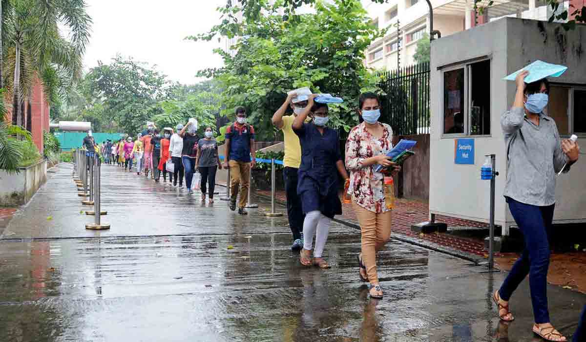 జేఈఈ మెయిన్‌ మూడో విడతకు సర్వం సిద్ధం