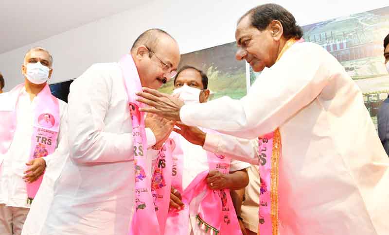 టీఆర్‌ఎస్‌లోకి పెద్దిరెడ్డి