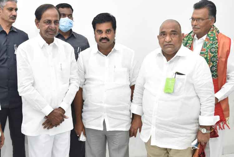 నిరుపేదల ఇళ్ల స్థలాల కోసం..ప్రభుత్వ భూమి కేటాయించండి