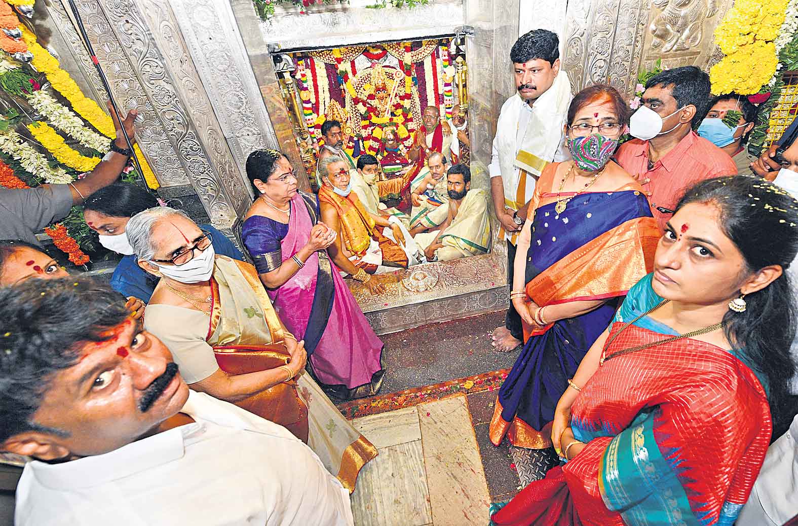 బోనమెత్తిన లష్కర్‌