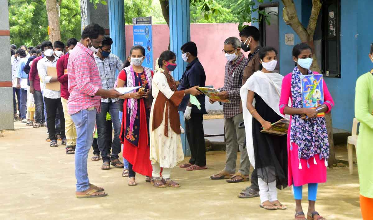 ప్రశాంతంగా పాలిసెట్‌