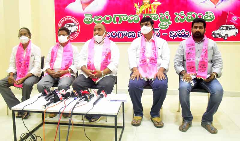 షర్మిలది రాజకీయ దీక్ష