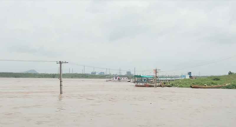 శాంతించిన గోదావరి