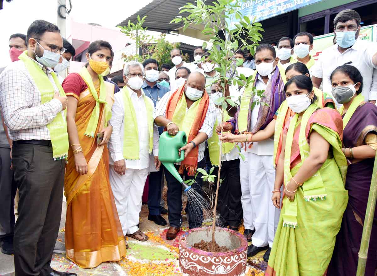 పల్లె.. పట్టణం  ‘ప్రగతి’ పండుగ