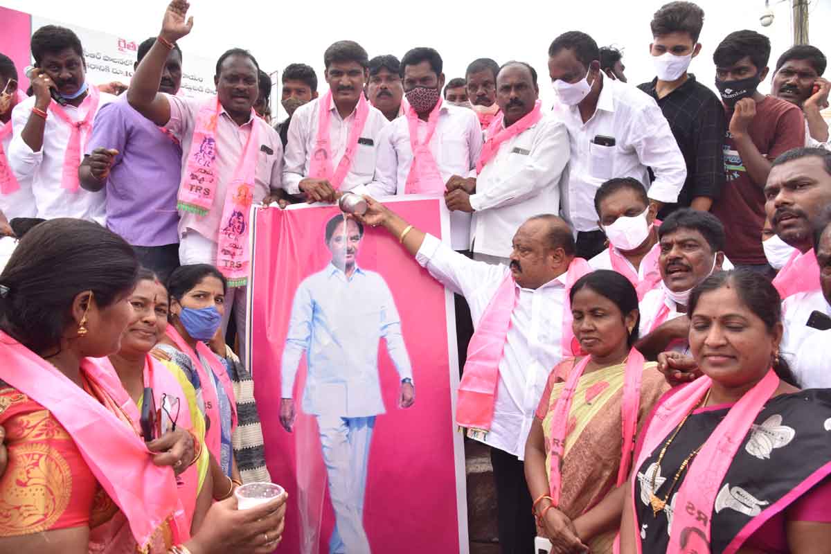 ‘దళిత బంధు’వు కేసీఆర్‌