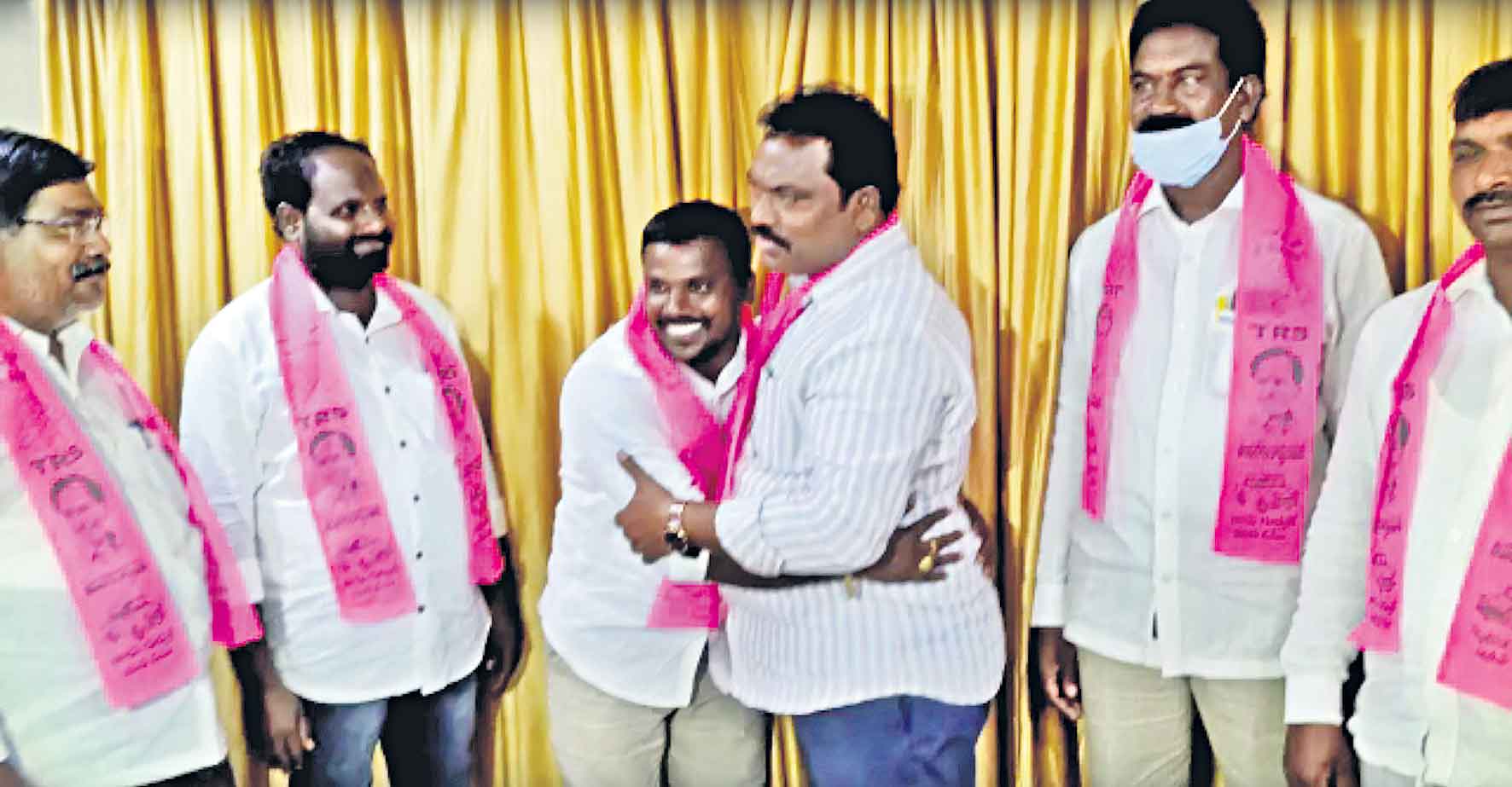 దళిత బంధు చూసే టీఆర్‌ఎస్‌లోకి