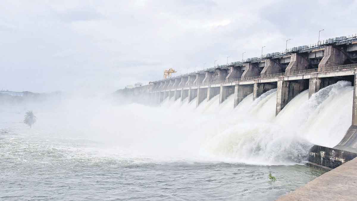 పోటెత్తిన వరద