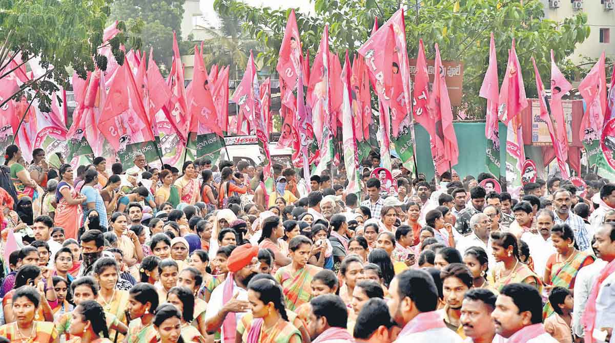 టీఆర్‌ఎస్‌లోకి వలసలు