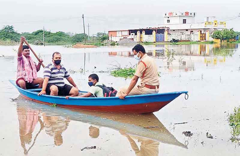 ఆందోళన వద్దు ..ఆదుకుంటాం..