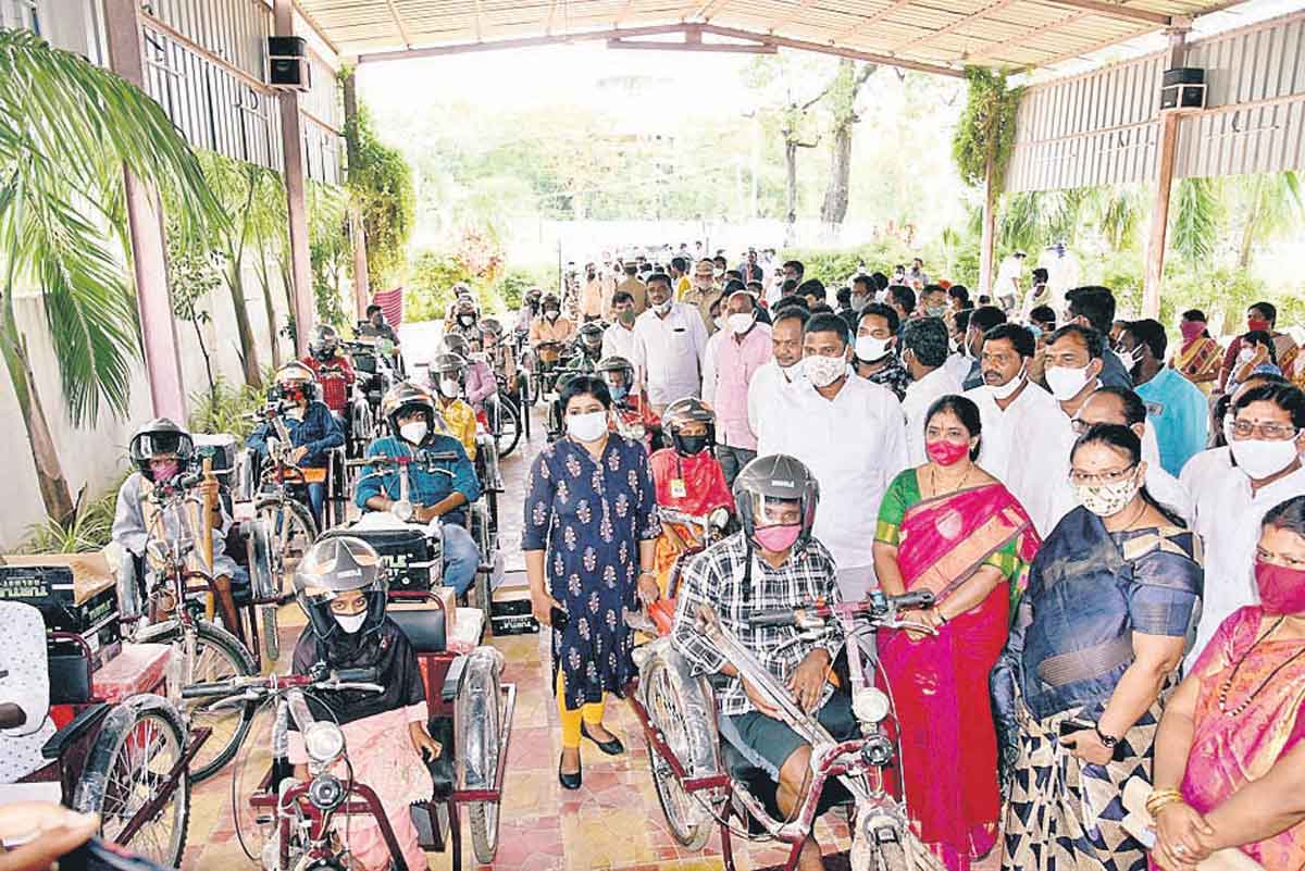 చెన్నూర్‌ను సుందరంగా తీర్చిదిద్దుతా