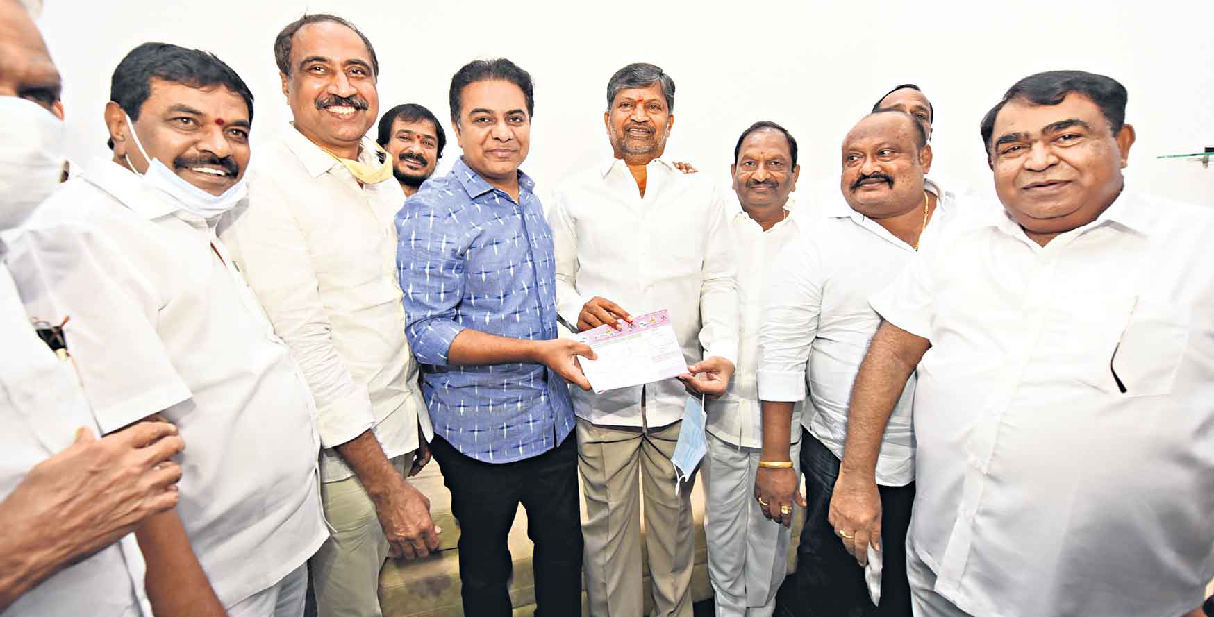 టీఆర్‌ఎస్‌లో చేరిన ఎల్‌ రమణ