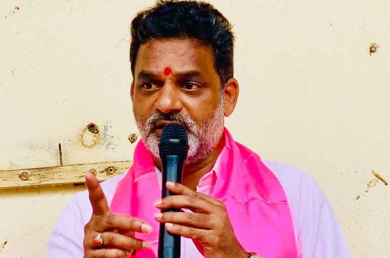 నోరు తెరిస్తే అన్నీ అబద్ధాలే