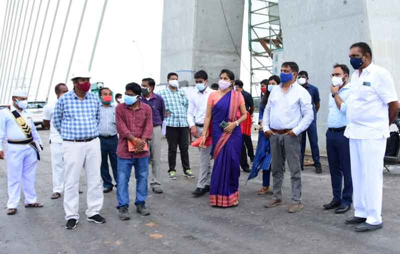 కేబుల్‌ బ్రిడ్జి త్వరగా పూర్తి చేయాలి