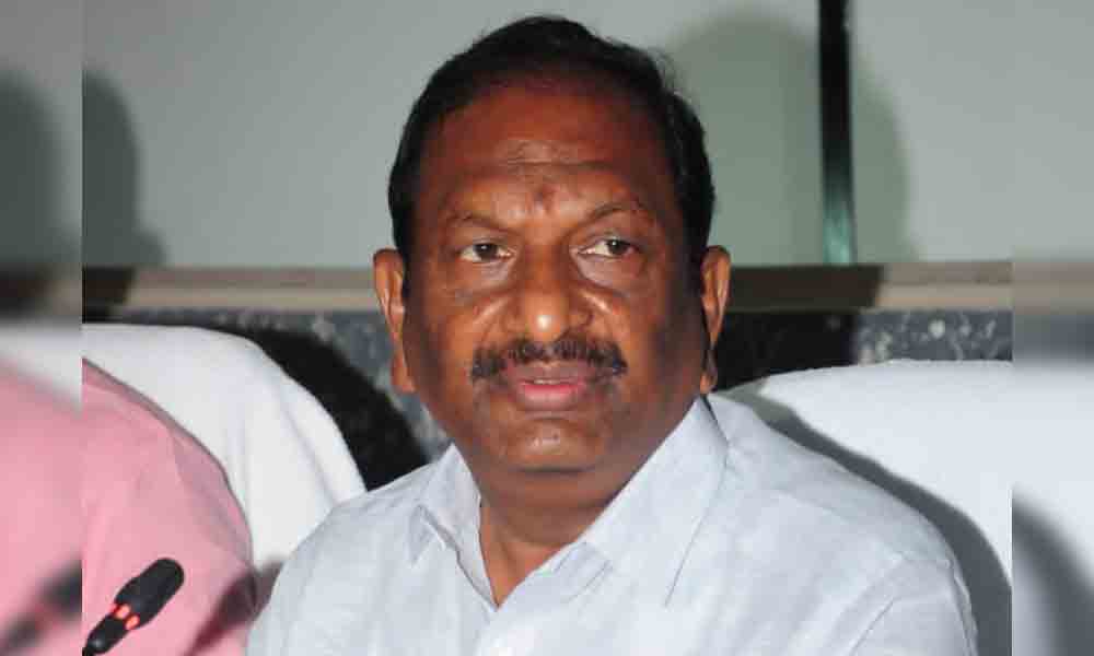 ప్రజా సమస్యలను సత్వరమే పరిష్కరించాలి : మంత్రి ఈశ్వర్