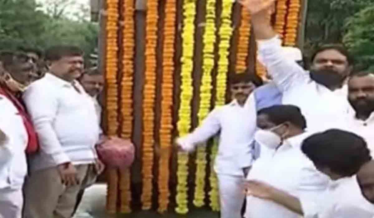 అమరుల ఆకాంక్షలకు అనుగుణంగా కేసీఆర్‌ పాలన : ఎల్.రమణ