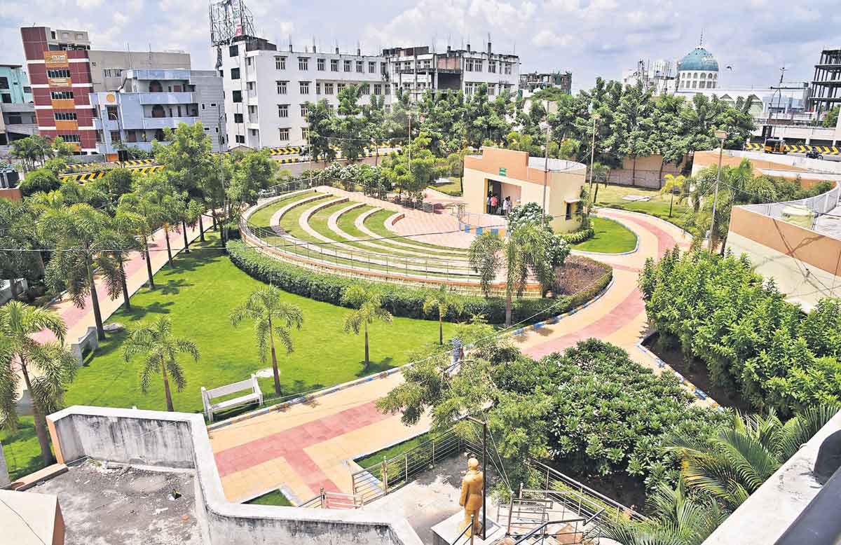 పౌరవ్యూహం భూములు పదిలం