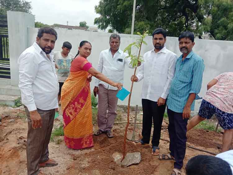 జోరుగా ‘పల్లె ప్రగతి’ పనులు